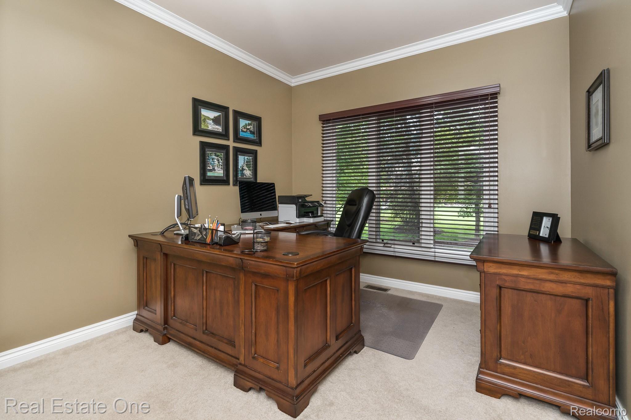 1345 Ross Lane Rochester, MI 48306 - Photo 9 of 61 FLEXIBLE STUDY ROOM FOR REMOTE WORK