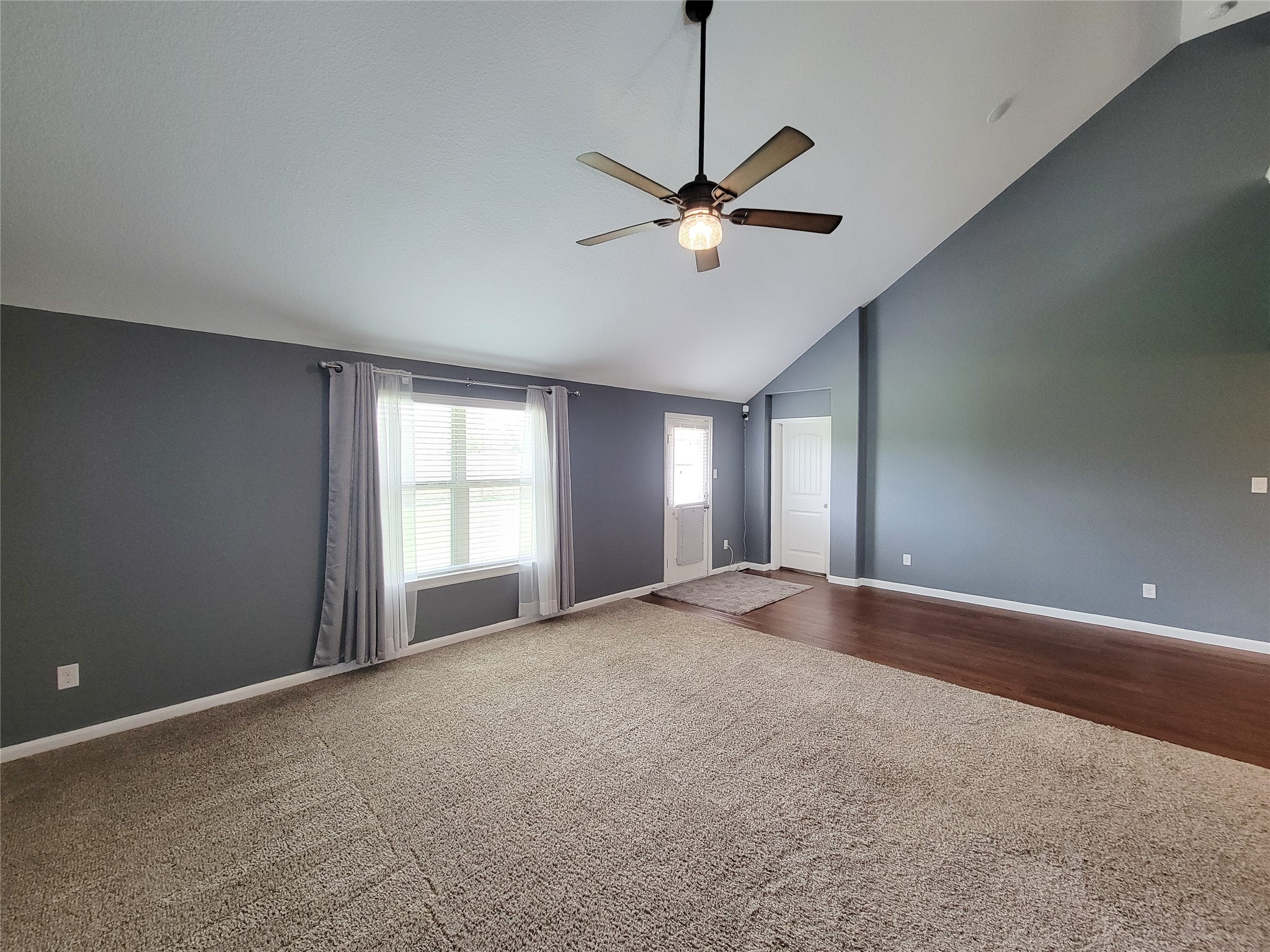 9726 Shimmering Lakes Drive Rosharon, TX 77583 - Photo 14 of 33 a view of an empty room with a window