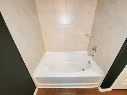 $290,000 | 9726 Shimmering Lakes Drive, Rosharon, TX 77583