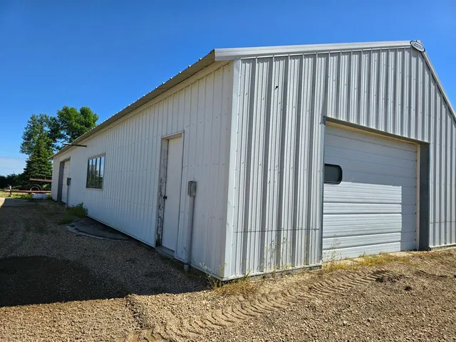 $624,900 | 35996 391st Avenue, St. Peter, MN 56082