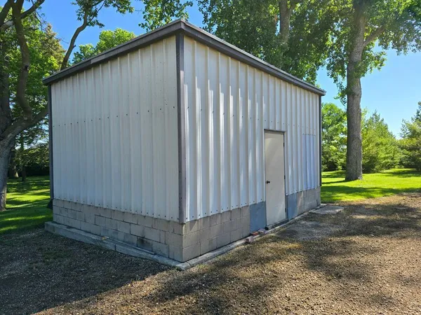 $574,900 | 35996 391st Avenue, St. Peter, MN 56082