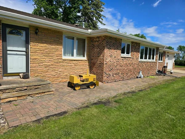 $574,900 | 35996 391st Avenue, St. Peter, MN 56082