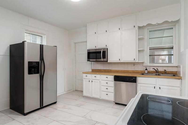 1015 Prairie Avenue Beloit, WI 53511 - Photo 20 of 40