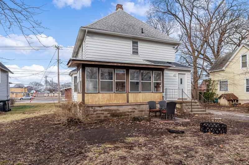 1015 Prairie Avenue Beloit, WI 53511 - Photo 4 of 40