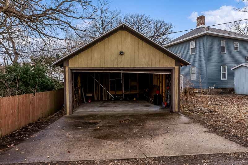 1015 Prairie Avenue Beloit, WI 53511 - Photo 6 of 40