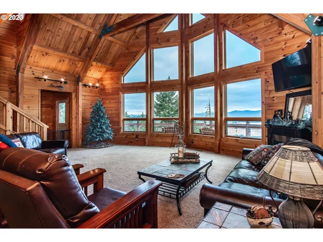 $1,199,000 | 1435 Wilbur Road, Roseburg, OR 97471