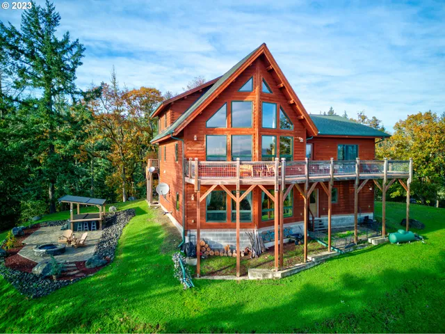 $1,299,000 | 1435 Wilbur Road, Roseburg, OR 97471