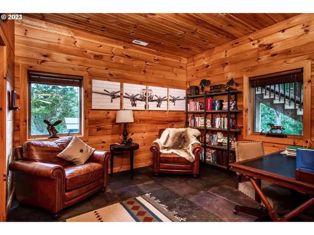 $1,199,000 | 1435 Wilbur Road, Roseburg, OR 97471