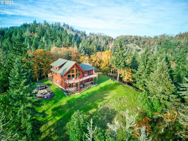 $1,199,000 | 1435 Wilbur Road, Roseburg, OR 97471