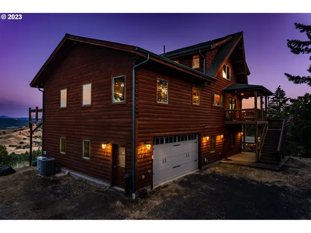 $1,199,000 | 1435 Wilbur Road, Roseburg, OR 97471