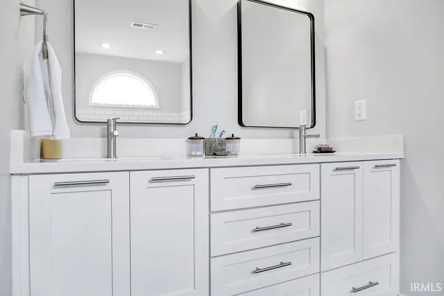 $659,000 | 2908 South Kings Court, Bloomington, IN 47401