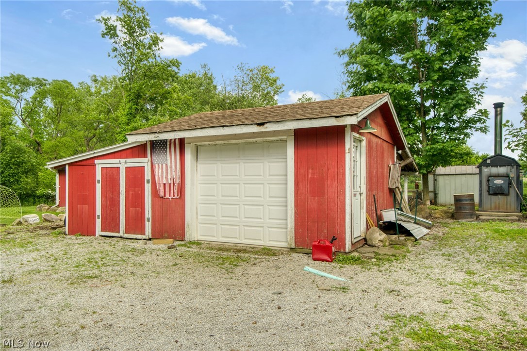 15221 Thompson Road Thompson, OH 44086 - Photo 28 of 31 View of garage