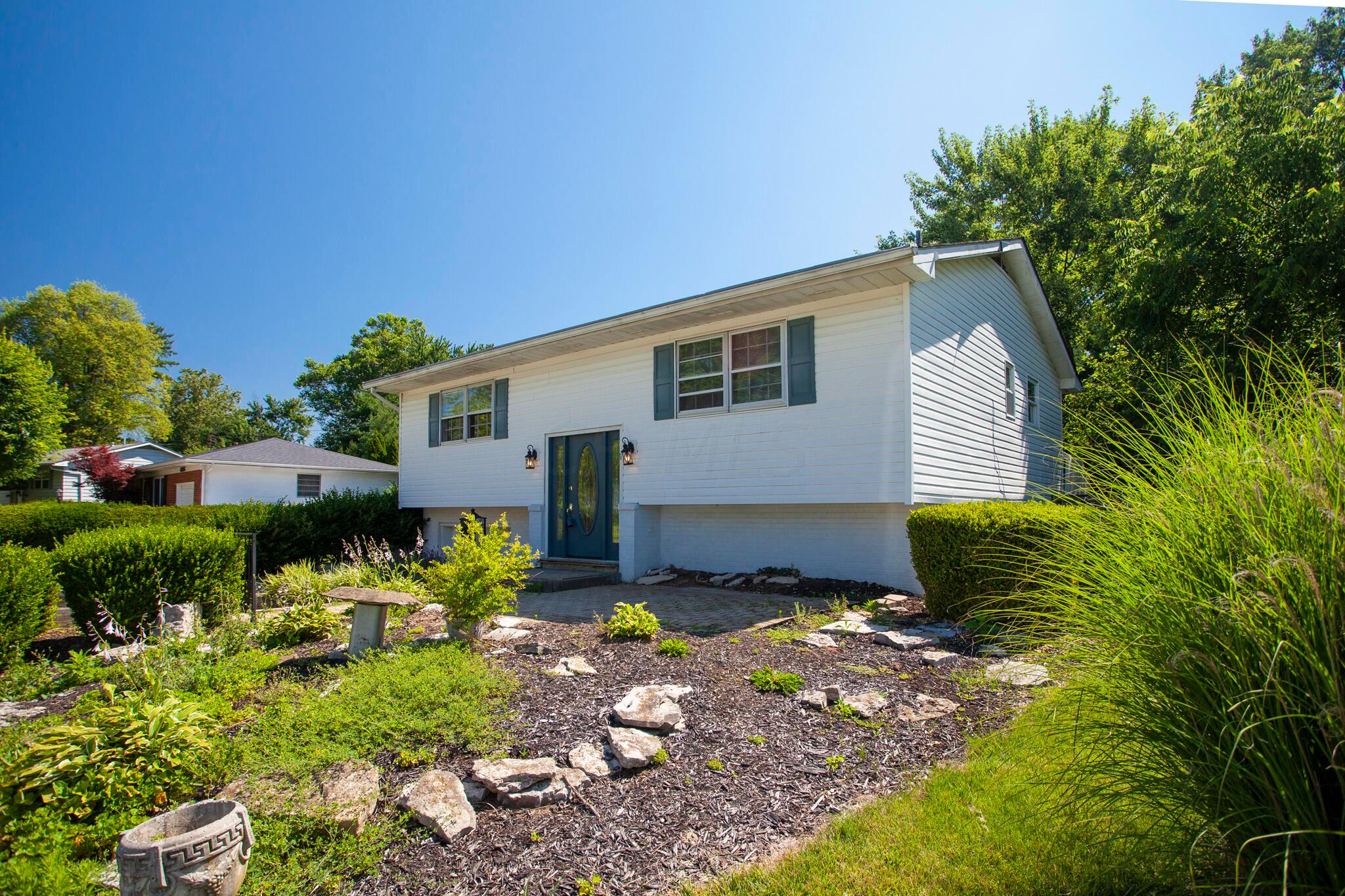 6388 Dalewood Road Columbus, OH 43229 - Photo 1 of 22 6388 Dalewood_0001