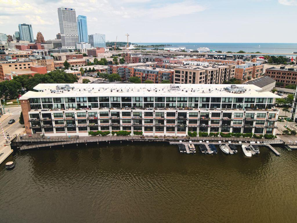 Marine Terminal Penthouse Level Unit!