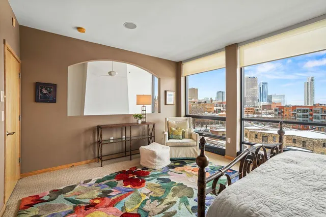 $924,900 | 311 East Erie Street, Unit 425, Milwaukee, WI 53202