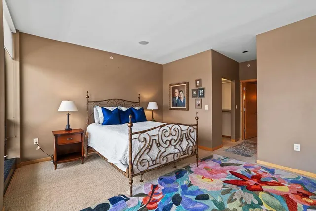 $924,900 | 311 East Erie Street, Unit 425, Milwaukee, WI 53202