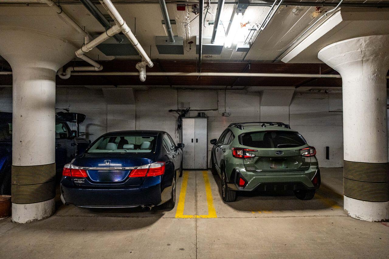 311 East Erie Street, Unit 425 Milwaukee, WI 53202 - Photo 41 of 47 IMG_4921