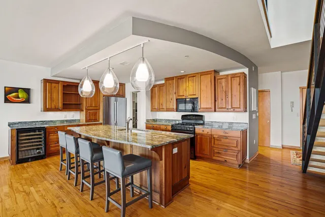 $924,900 | 311 East Erie Street, Unit 425, Milwaukee, WI 53202