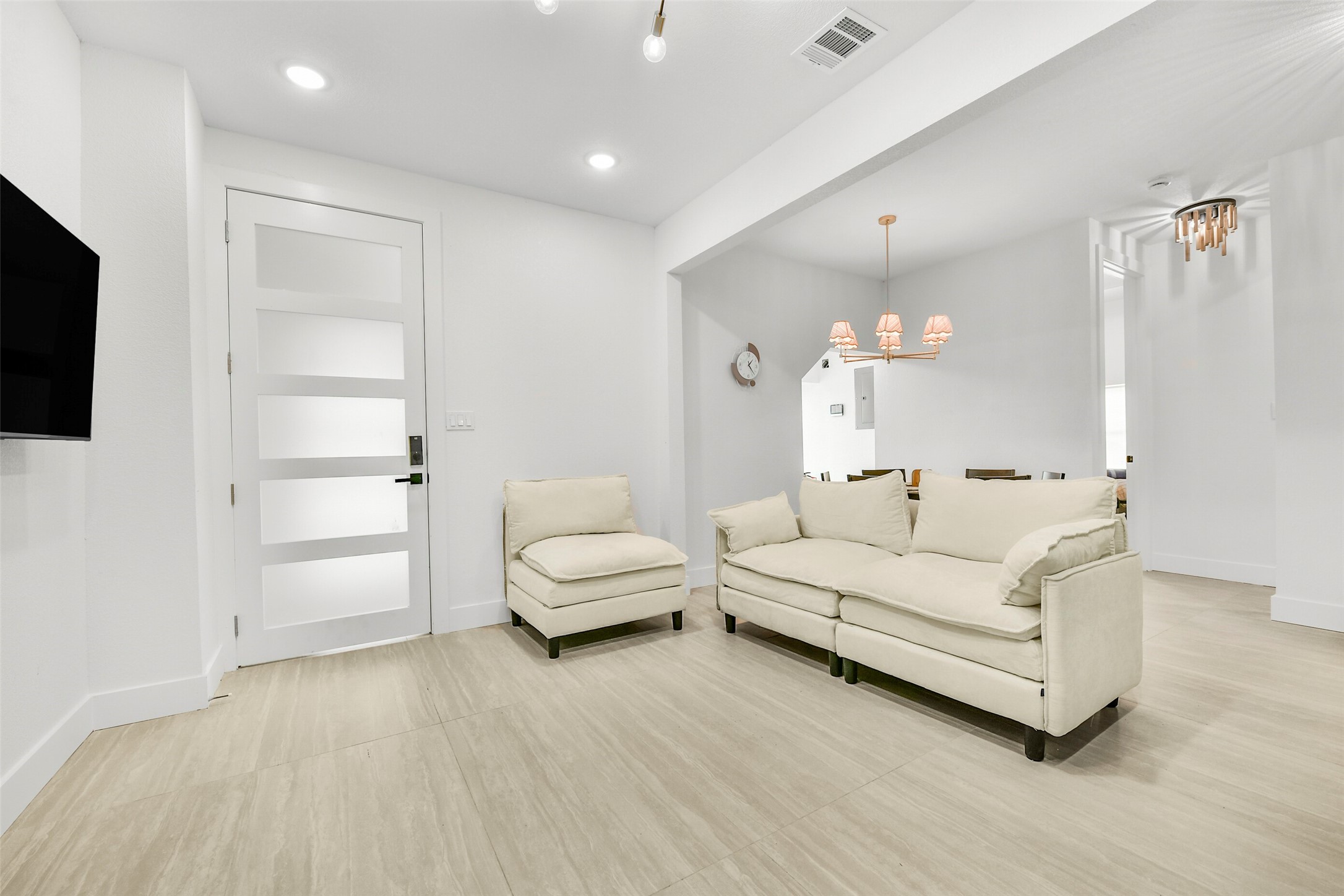 7103 Long Point Road, Unit A Houston, TX 77055 - Photo 2 of 19 Gallery Image 2