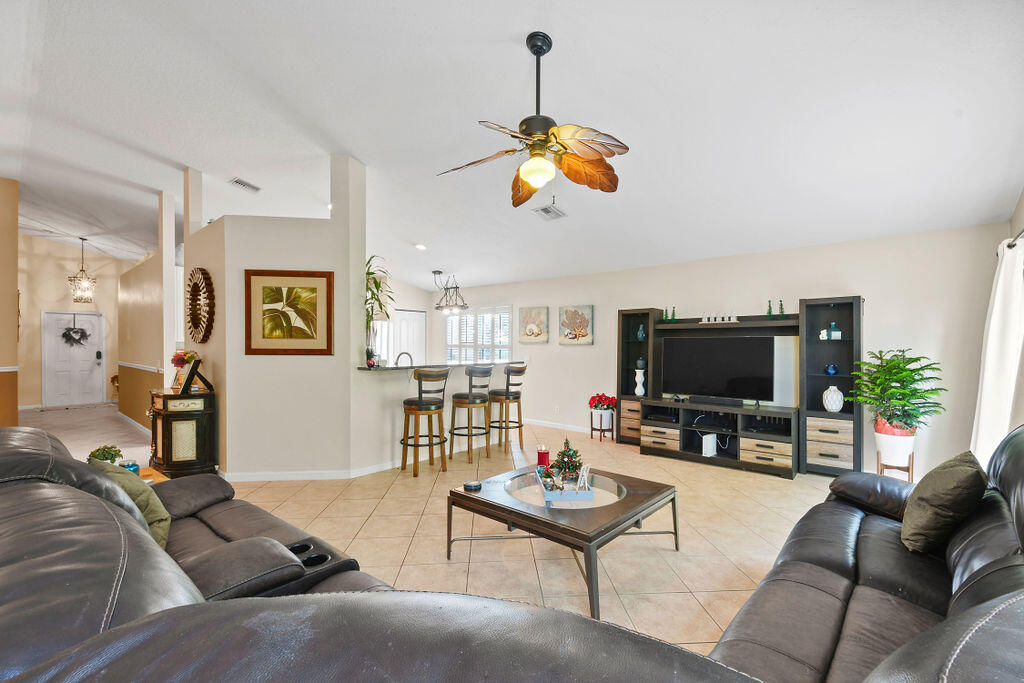 2471 Southwest Impala Way Stuart, FL 34997 - Photo 12 of 41 2471SWImpalaWay_12
