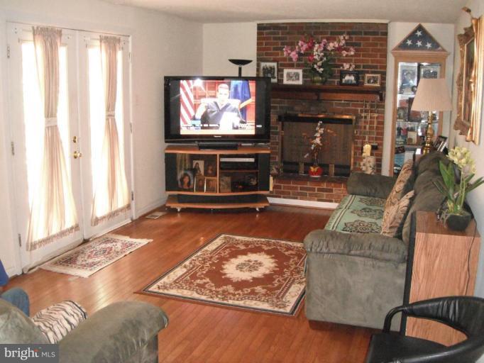 9204 Friar Road Fort Washington, MD 20744 - Photo 3 of 10 Family Room