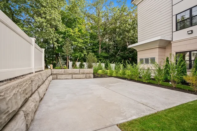 $752,900 | 20 Audubon Way, Unit 101, Canton, MA 02021