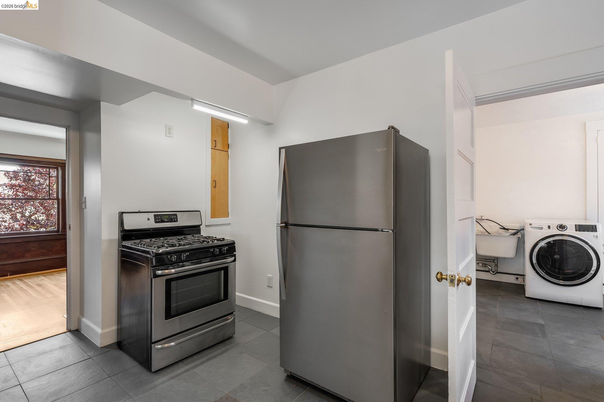 2350 Spaulding Avenue Berkeley, CA 94703 - Photo 11 of 30