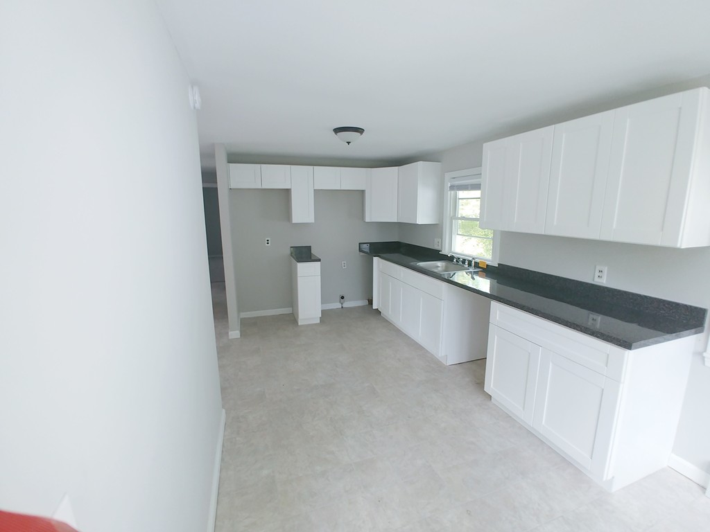 145 Mayfair Avenue Springfield, MA 01104 - Photo 4 of 13 Gallery Image 4