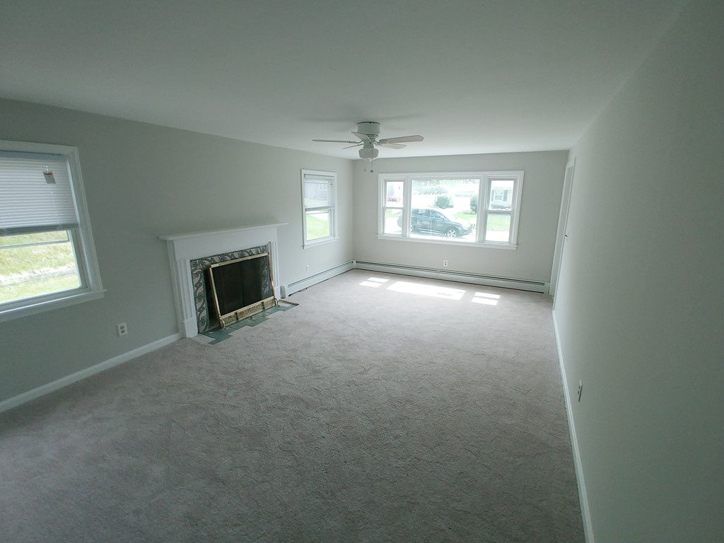 145 Mayfair Avenue Springfield, MA 01104 - Photo 8 of 13 Gallery Image 8