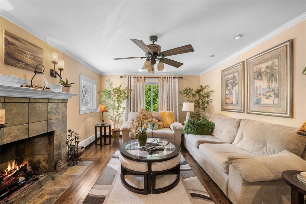 42 Walnut Street Saugus, MA 01906 - Photo 5 of 41
