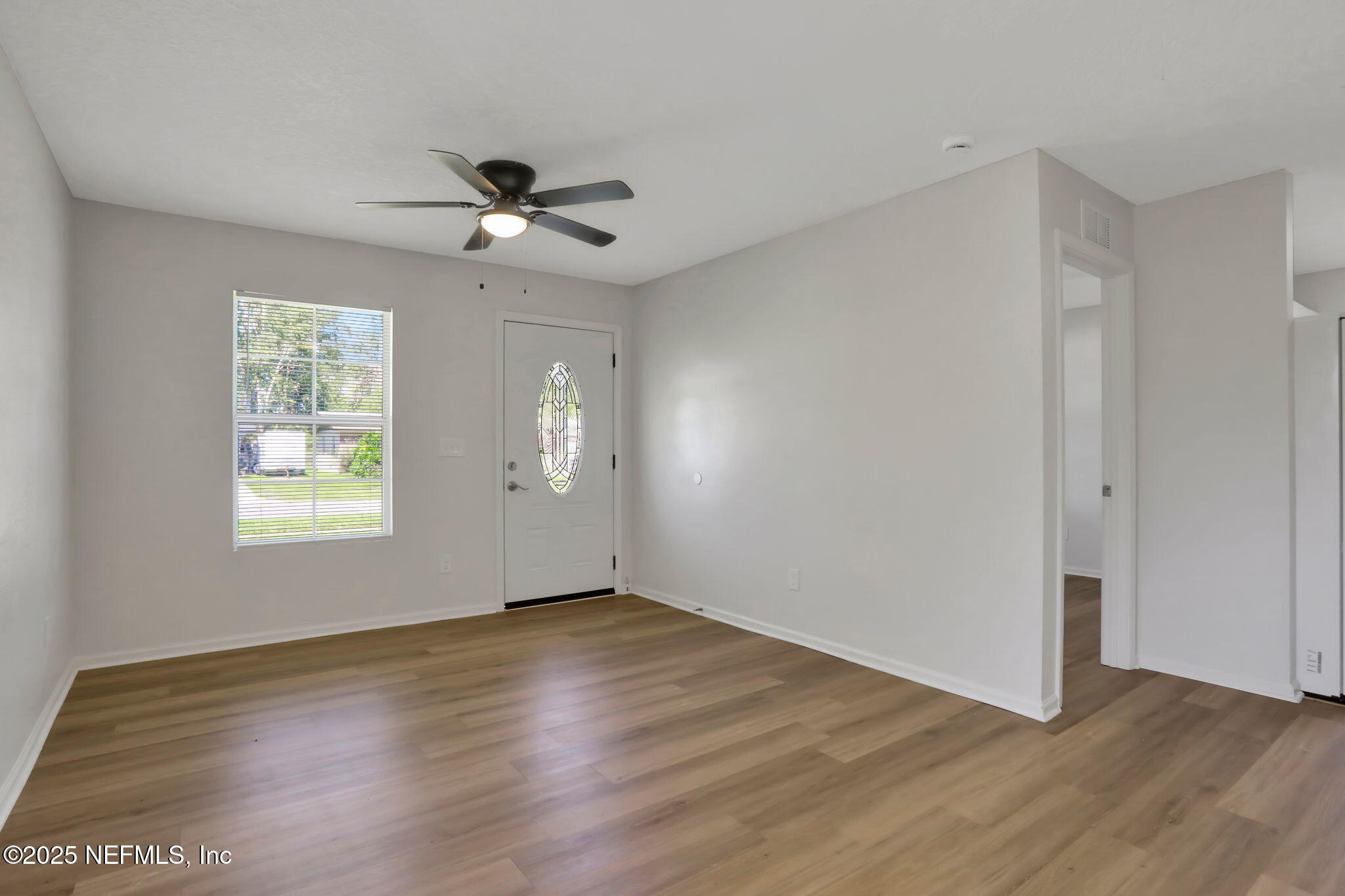 4404 Key Largo Drive Jacksonville, FL 32218 - Photo 4 of 25 03 Living room