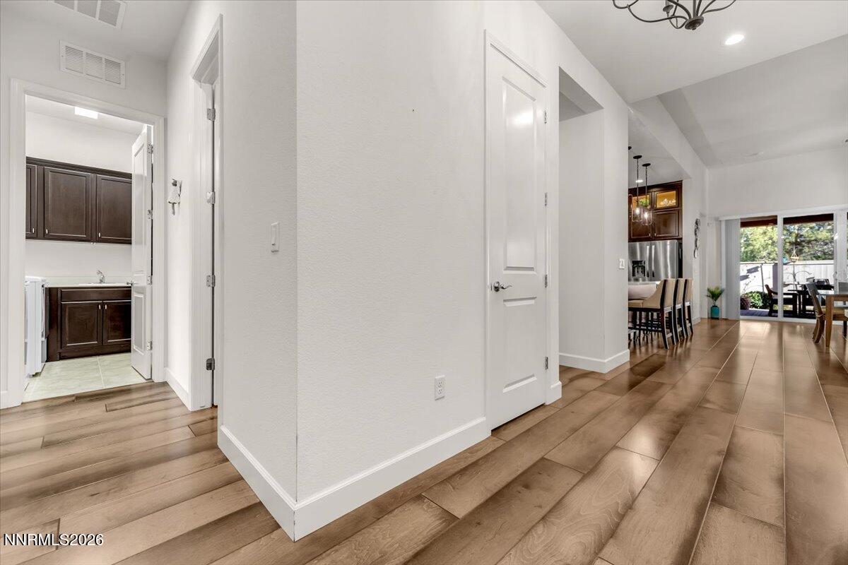 5428 Phillipa Drive Reno, NV 89511 - Photo 4 of 51 04-004