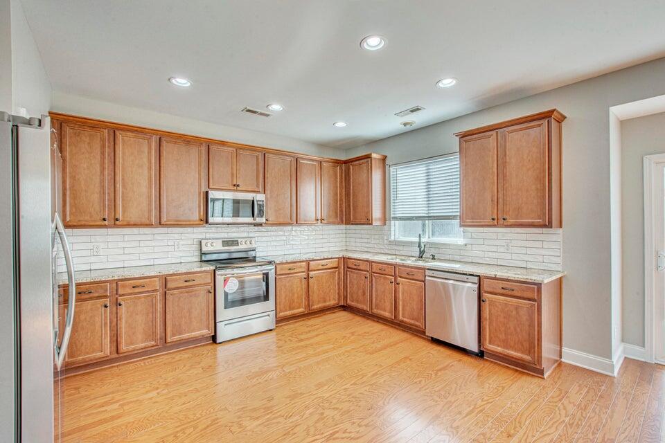233 Woodbrook Way Moncks Corner, SC 29461 - Photo 2 of 12 20230217201515746372000000-o