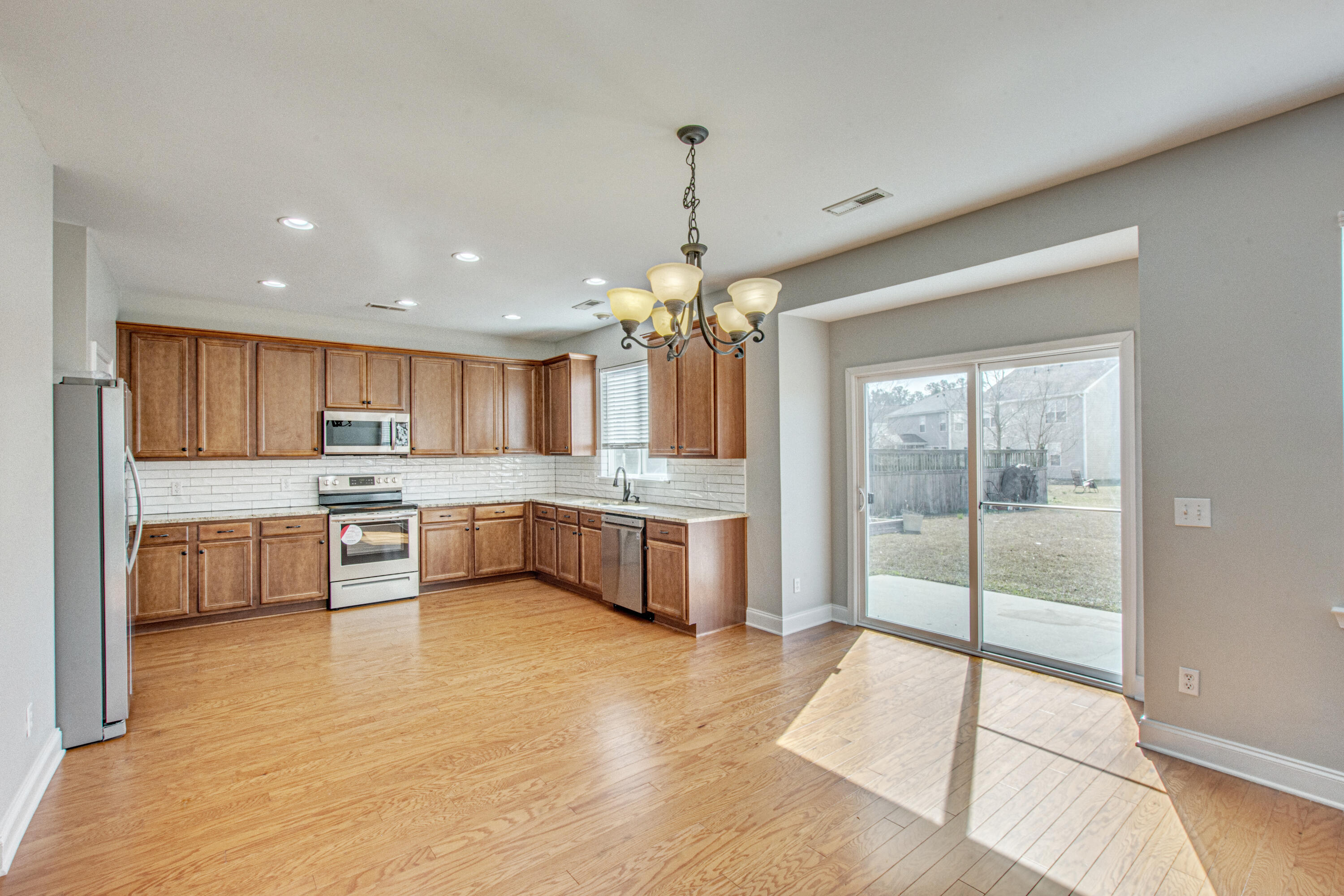 233 Woodbrook Way Moncks Corner, SC 29461 - Photo 4 of 12 22
