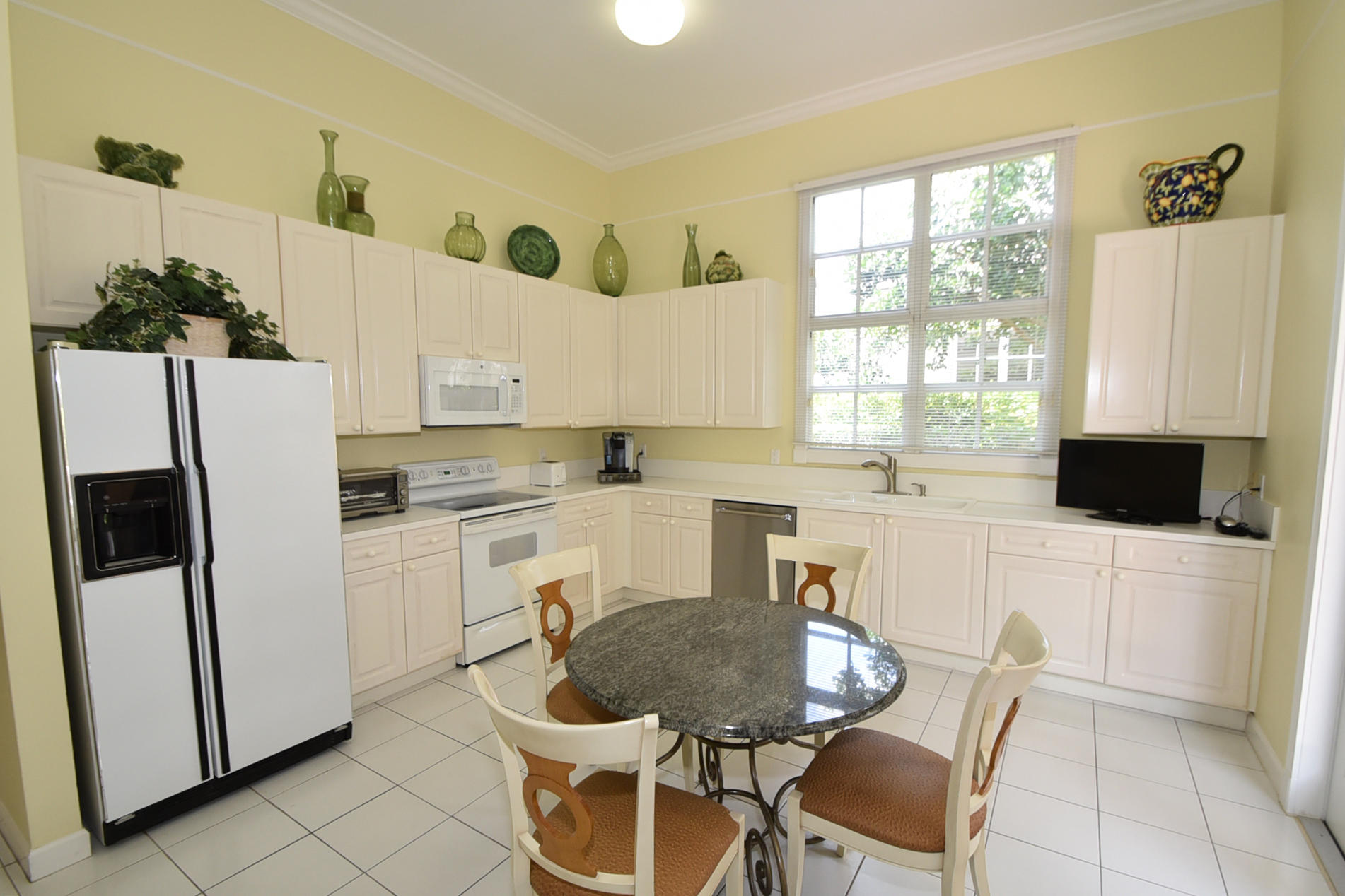 5629 Northwest 39th Avenue Boca Raton, FL 33496 - Photo 6 of 13 Kitchen