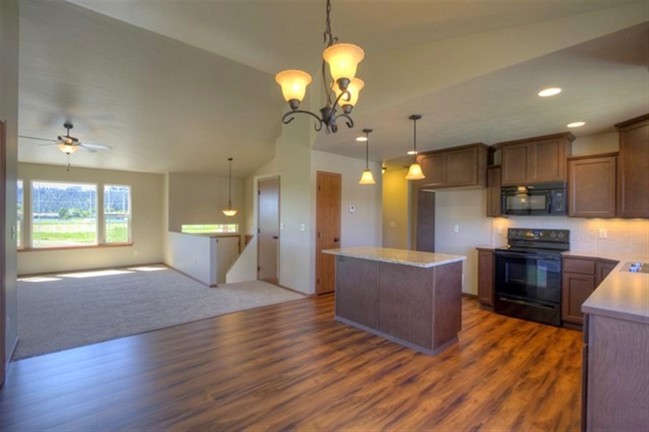 5209 North Avalon Road Spokane Valley, WA 99216 - Photo 4 of 13