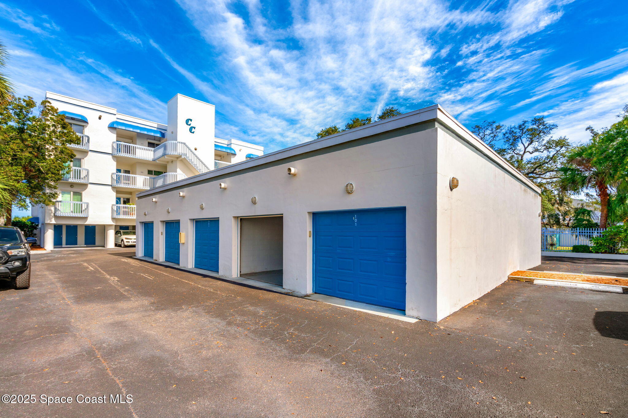 1208 East River Drive, Unit 201 Melbourne, FL 32901 - Photo 34 of 59 Garage Views