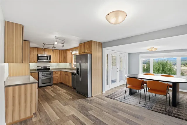 $650,000 | 8920 East Schwachtgen Branch Road, Chattaroy, WA 99003