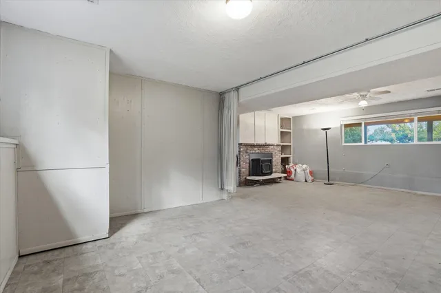 $650,000 | 8920 East Schwachtgen Branch Road, Chattaroy, WA 99003