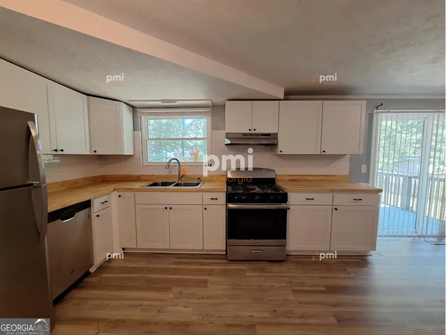 $1,395 | 6139 Lullwater Drive, Douglasville, GA 30135