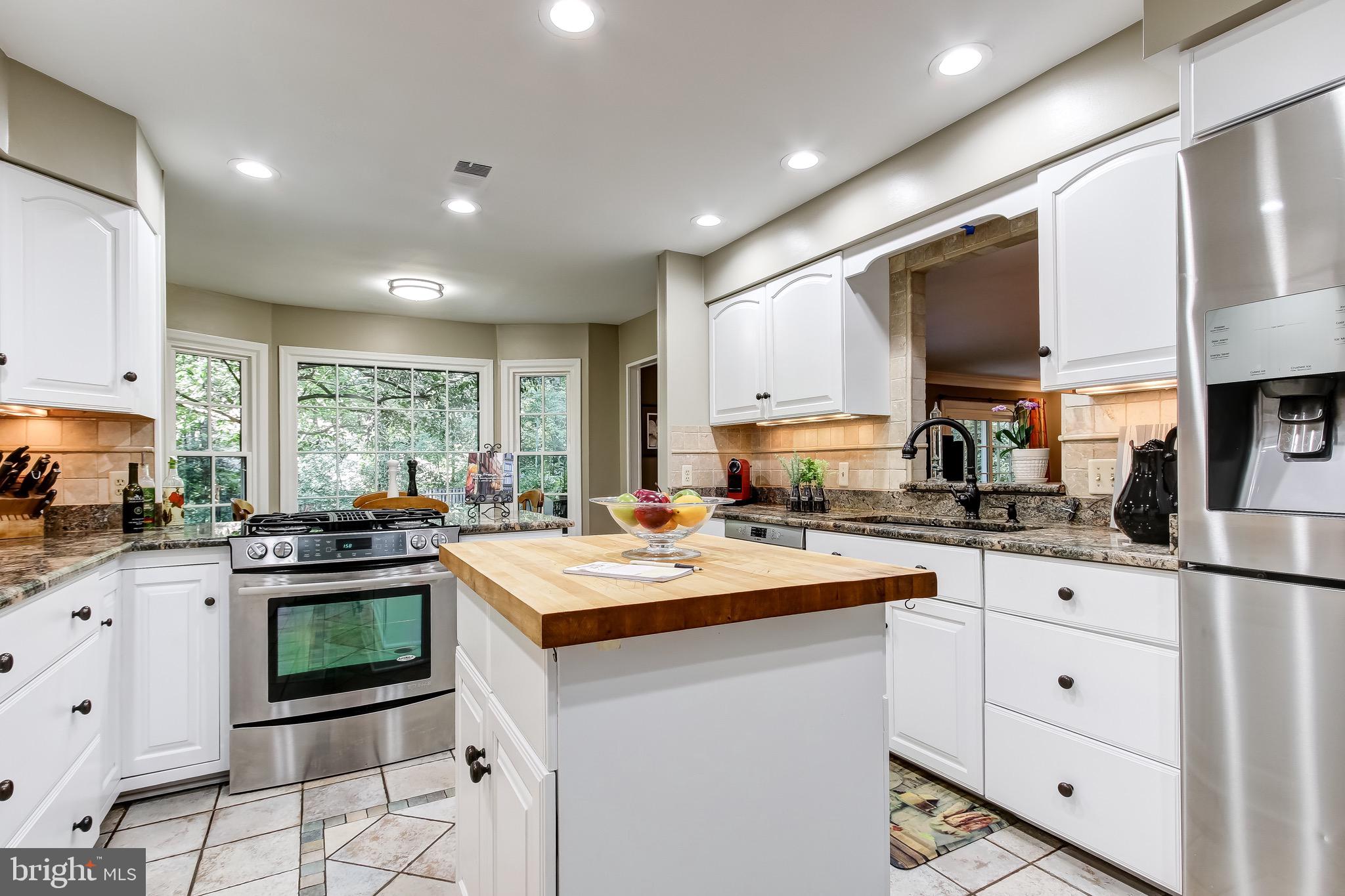 11941 Riders Lane Reston, VA 20191 - Photo 16 of 50
