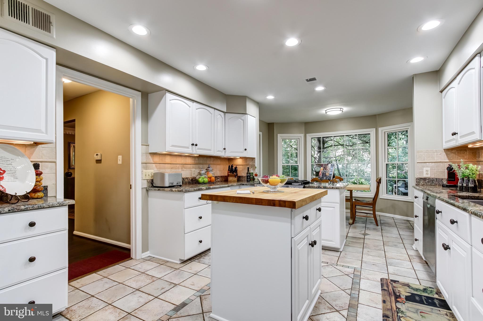 11941 Riders Lane Reston, VA 20191 - Photo 17 of 50