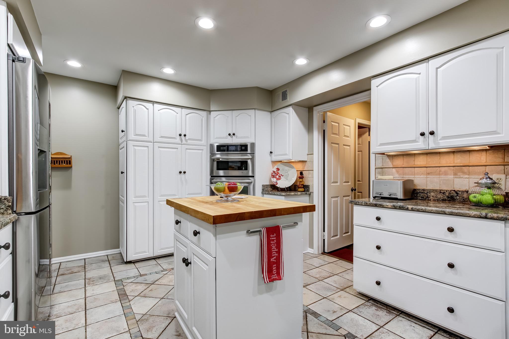 11941 Riders Lane Reston, VA 20191 - Photo 18 of 50