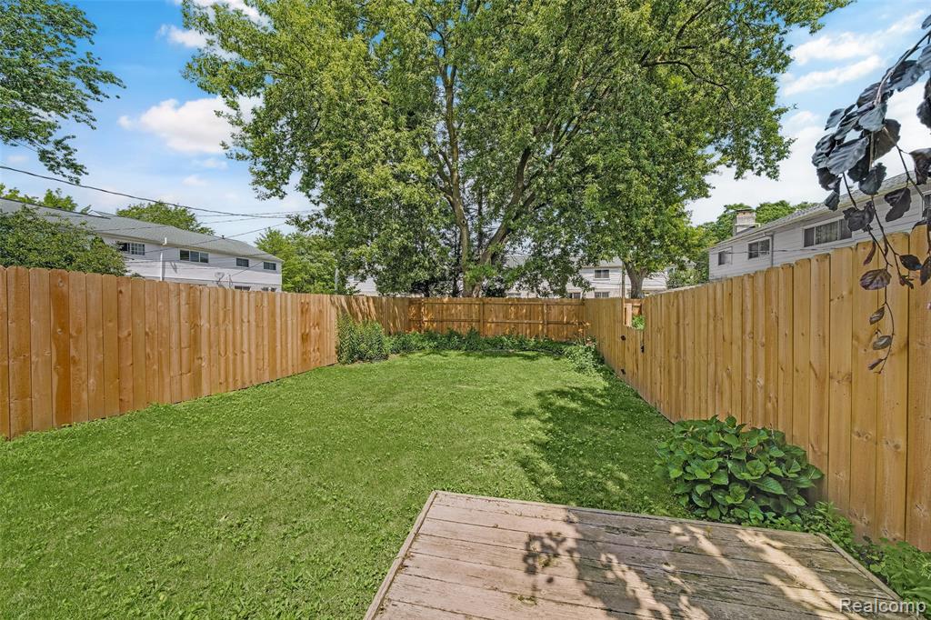161 Stratford Lane Rochester Hills, MI 48309 - Photo 24 of 29