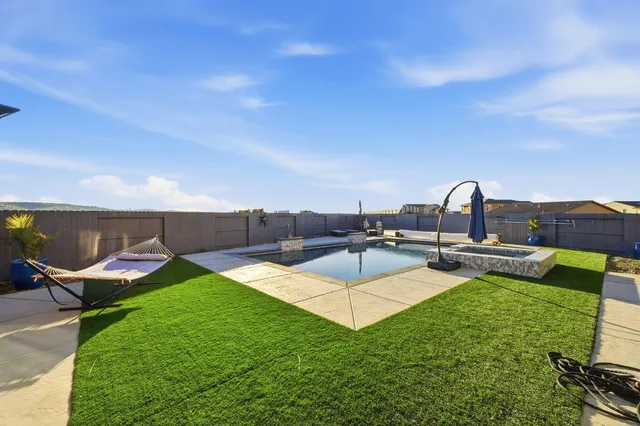 $1,100,000 | 5057 Brooks Circle, Folsom, CA 95630