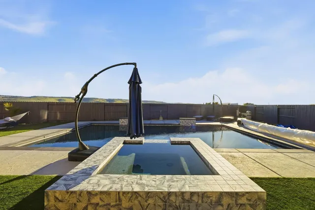 $1,100,000 | 5057 Brooks Circle, Folsom, CA 95630