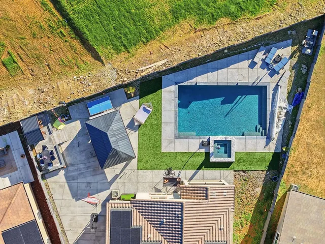 $1,100,000 | 5057 Brooks Circle, Folsom, CA 95630