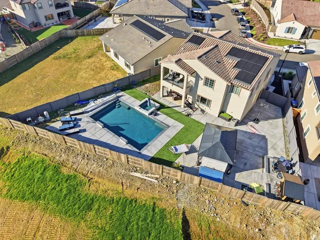 $1,100,000 | 5057 Brooks Circle, Folsom, CA 95630