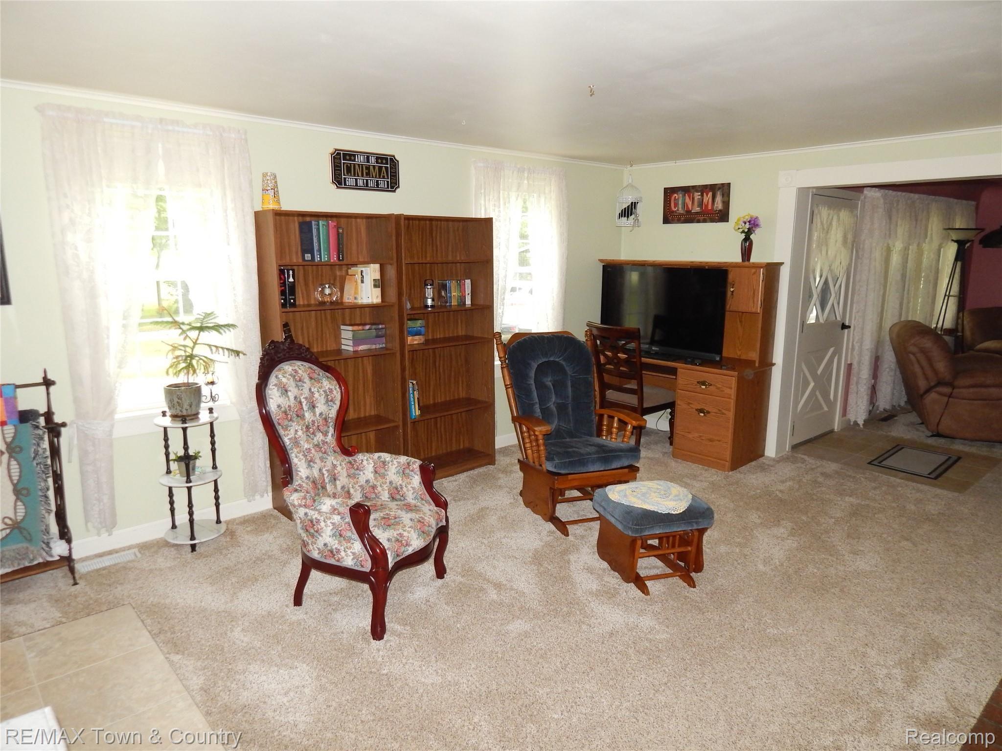 11207 West Pierson Road Flushing, MI 48433 - Photo 12 of 61 DSCN8457.JPG