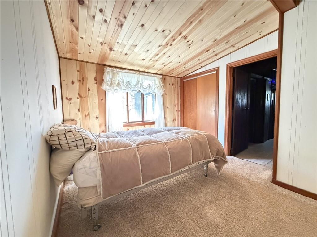 219 Noel Road Latrobe, PA 15650 - Photo 20 of 27 a spacious bedroom with a bed and a window